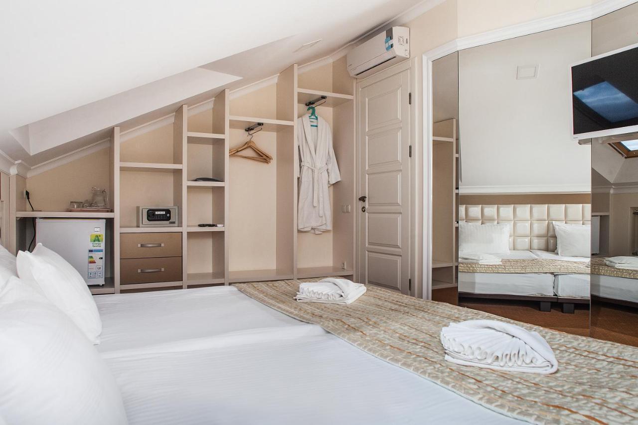 7 Sky On Yevhena Konovaltsia Hotell Kiev Exteriör bild